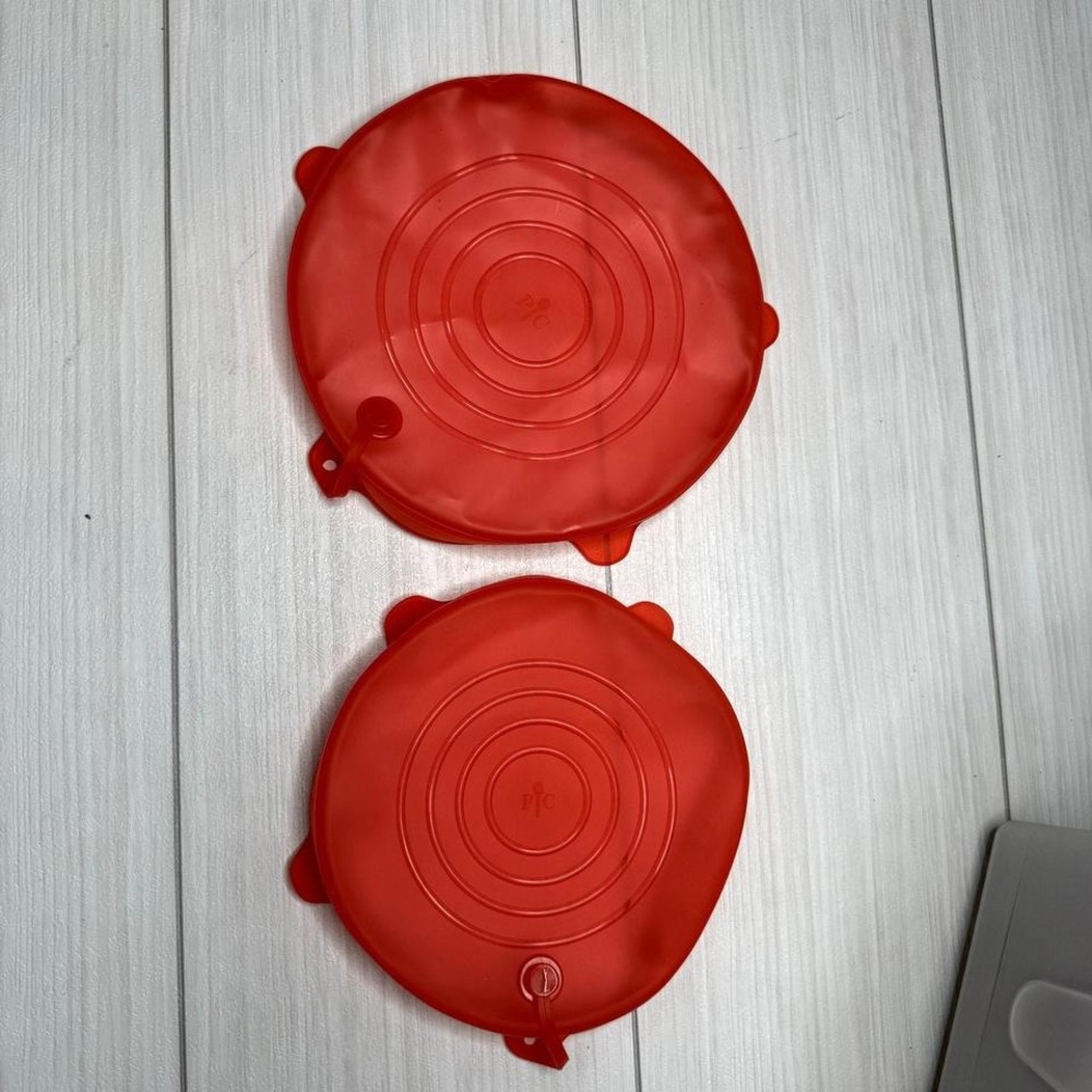 Pampered Chef Red Silicone Lid Set‎ Universal Food Storage Covers